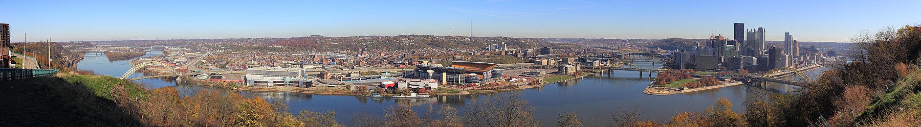 Panoramatická fotografia mesta Pittsburgh