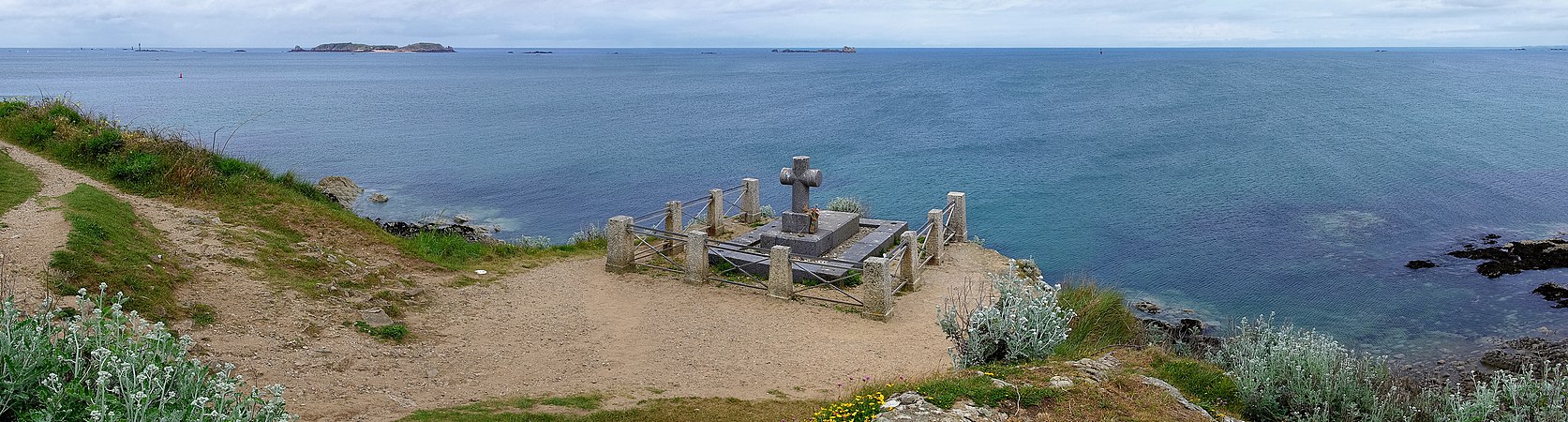 Tombeau de François-René de Chateaubriand, rocher du Grand Bé, à Saint-Malo