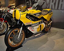 De Yamaha YZR 500 (OW 35 K) van Kenny Roberts, in de kleuren van Yamaha-USA