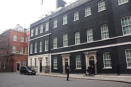 דאונינג 10 המעון הרשמי של ראש ממשלת בריטניה