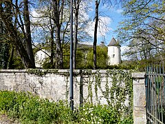 Château vue du domaine public.