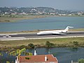 Et MD 83 fra Medallion Air på Korfu internasjonale lufthavn.