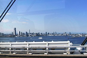 Vista des del Pont de la badia de Yokohama (2007)