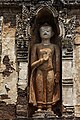 Bouddha dans la posture de l'absence de crainte (chedi principal)
