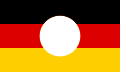 Bandera sin el emblema, usada por quienes apoyaron la reunificación alemana tras la caída del muro de Berlín (1989-1990).