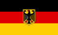 3:5 Bundeswappenflagge mit Bundesadler (an nichtamtlichen Gebäuden ordnungswidrige[47], bei Veranstaltungen mit Nationenvergleich aber weitgehend geduldete Variante)