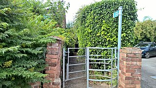 Nice gate - geograph.org.uk - 5055642.jpg