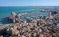 Vista panorámica de Alacant e o mar Mediterráneo dende o Castelo de Santa Bàrbara.
