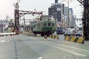 天王寺 - 飛田本通駅間を走る1521系