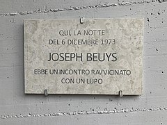 Joseph Beuys in Trento 1973.jpg