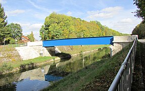 Le canal de Saint-Quentin sous le pont de Lehaucourt.