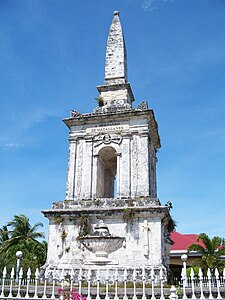 Monumento a Magallanes en Lapulapu (Filipinas) erigido por el Gobierno de Isabel II.