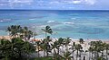 Der Strand von Waikīkī mit Blickrichtung zum Pazifik