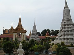A lot of stupa in royal palace, cambodia..JPG