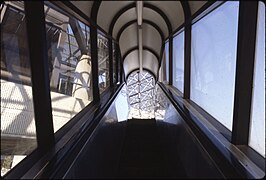 Escalator - DPLA - 322c895dcd620eccfca306d0fff64e92.jpg