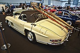 Mercedes-Benz 300 SL cabriolet.