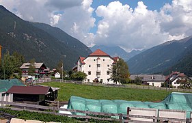 20050903100DR Rasen-Antholz Ansitz Heufler.jpg