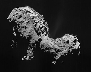 67P/Churyumov-Gerasimenko adlı kuyrukluyıldızın Rosetta isimli uzay aracı tarafından 19 Eylül 2014 tarihinde, kuyrukluyıldızın merkezinden 28,6 km uzaklıktan çekilen fotoğrafı. (Üreten: ESA/Rosetta/NAVCAM)