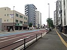桜坂駅前を通る城南線