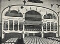 Interno del Teatro Buntes di Berlino (1901), progettato da August Endell.