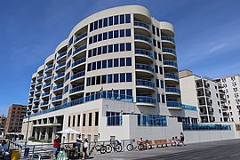 Building on Long Beach boardwalk