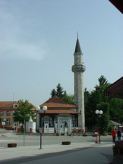מסגד במרכז העיר