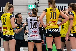 2021-11-13 Volleyball, 1. Bundesliga Frauen, Schwarz-Weiss Erfurt - VfB 91 Suhl Lotto Thüringen 1DX 1875 by Stepro.jpg