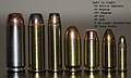 幾種常見子彈規格，由右至左分別為.22 LR、9毫米鲁格弹、.40 S&W、.45 ACP、.357麥格農、.44麥格農與.50 AE