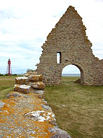 Lighthouse and chapel ruins at Kapelludden