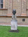Buste af Oskar Kokoschka ved Wien Universitet for Anvendt Kunst.