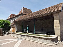 Le lavoir du centre.