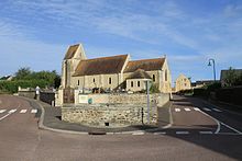 Mondrainville église et lavoir.JPG