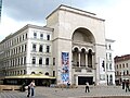 Română: Opera Romană și Teatrul Național