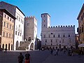 Piazza del Popolo s radnicí