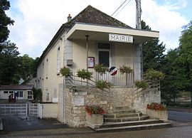 The town hall in Gurcy-le-Châtel