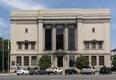 Front view of the Huntington City Hall, in Huntington, West Virginia (completed in 1915)