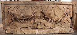 Саркофаг Каффарелли. Деталь. Ок. 40 г. до н. э. Берлин, Старый музей