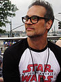 Todd Stashwick interpreta Richard Sionis