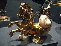 Келих з морським конем, майстерні Німеччини. Державний музей мистецтв Лос-Анджелеса, Каліфорнія