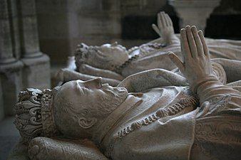 Gisants de Catherine de Médicis et Henri II (1583, détail), basilique Saint-Denis.