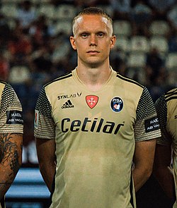 Hjortür Hermannson på sin debut for Pisa