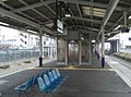 The platforms and passenger waiting room in March 2008