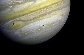 Io et Europe devant Jupiter.