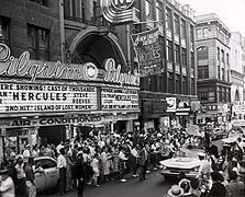 Photo promotionnelle pour la sortie du film à Boston en 1959