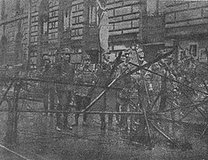 Hitlerputsch, barricade in Munich (1923).jpg