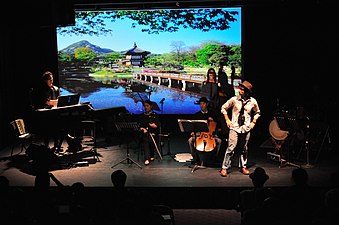 Unga sydkoreanska musiker framträder i Los Angeles