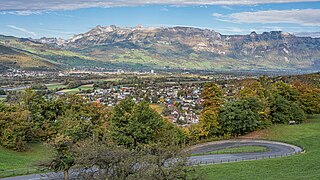 Liechtenstein asv2022-10 img02 Vaduz Aussicht beim Schloss.jpg