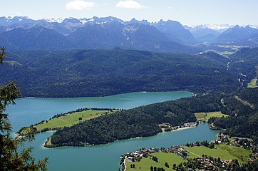 das ist zwar nicht der Kochelsee vom Herzogstandhaus, aber der Walchensee ist auch schöner ...