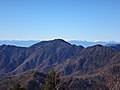 雲取山からの飛龍山と南アルプス