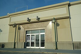 Douglaston Plaza td (2021-06-20) 21 - Former Macy's.jpg